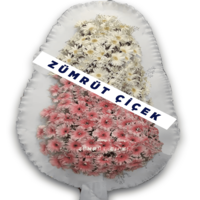 Susurluk’ta düğün açılışı için hazırlanan gelin duvağı çelengi, renkli ve özenle düzenlenmiş çiçeklerle süslenmiş